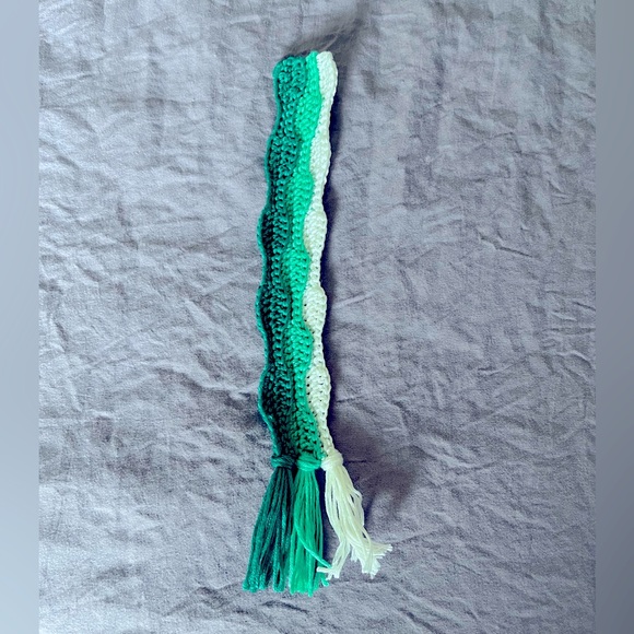 Handmade Crochet Ripples Bookmark - Picture 2 of 2